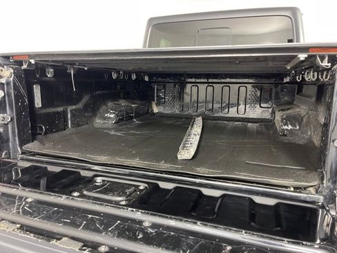 Used 2021 Jeep Gladiator Sport image 18