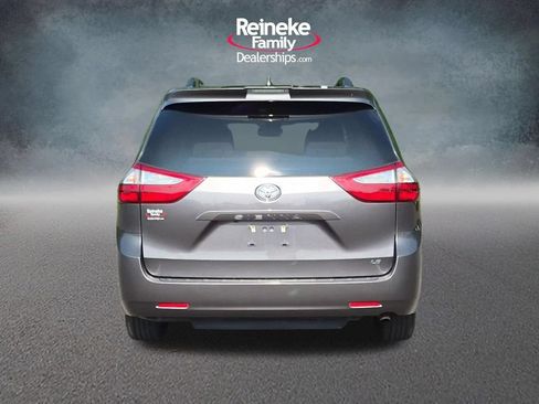 Used 2019 Toyota Sienna LE FWD image 6