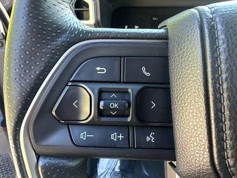 Certified 2025 Toyota 4Runner SR5 AWD/4WD image 34