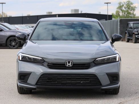 Used 2025 Honda Civic Sport image 2