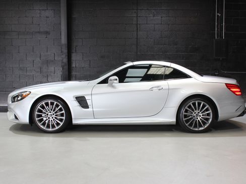 Used 2020 Mercedes-Benz SL 450 image 3