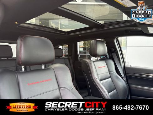 Used 2021 Jeep Grand Cherokee Trailhawk w/ Trailhawk Luxury Group AWD/4WD image 14