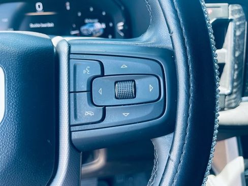 Used 2023 GMC Yukon Denali AWD/4WD image 17