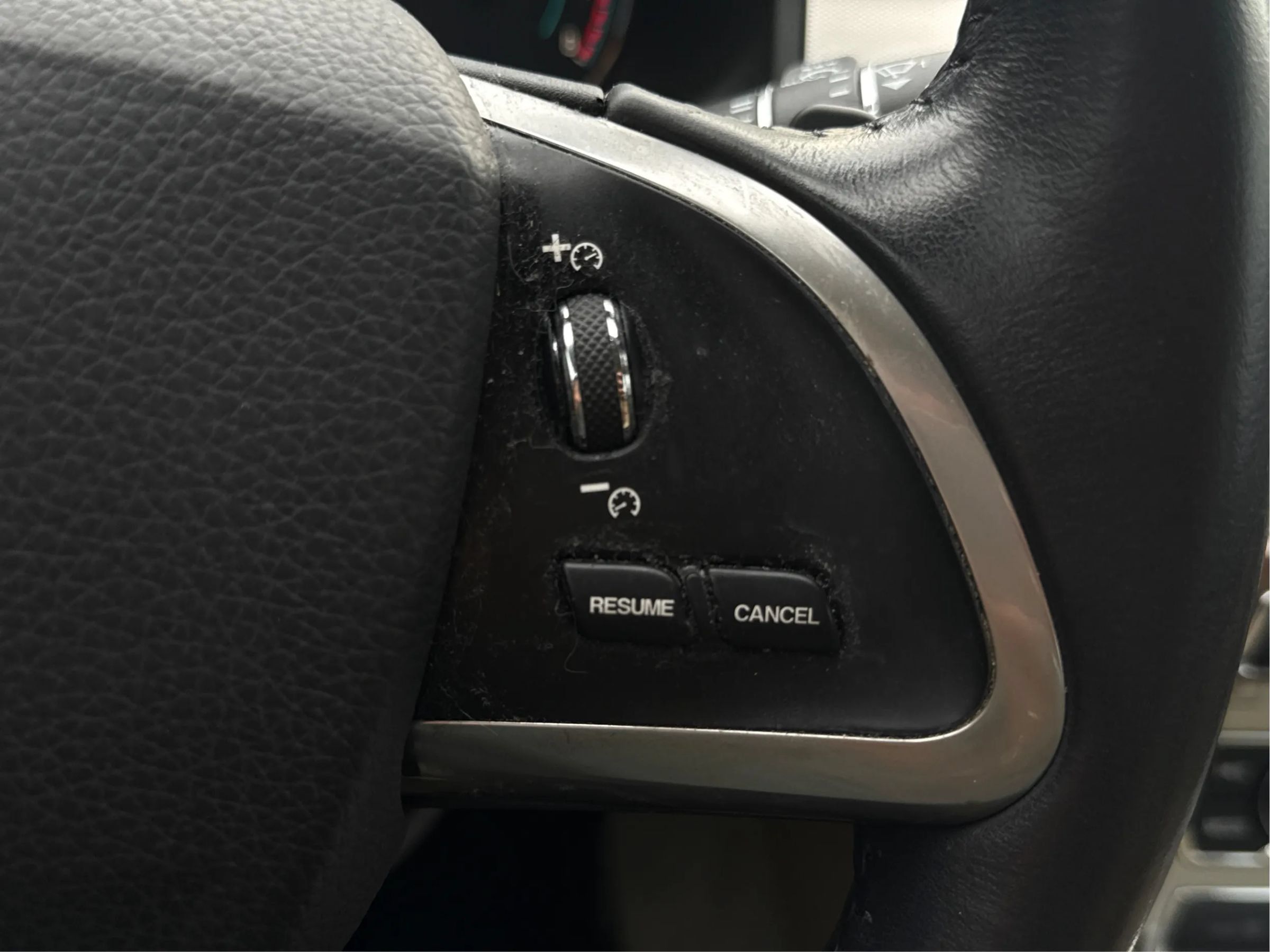 Used 2013 Jaguar XF 3.0 RWD image 26