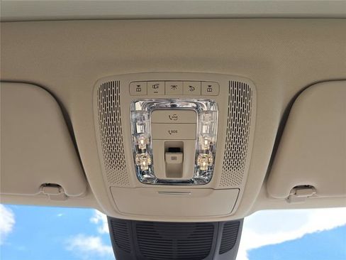 Used 2021 Mercedes-Benz GLS 580 4MATIC image 26