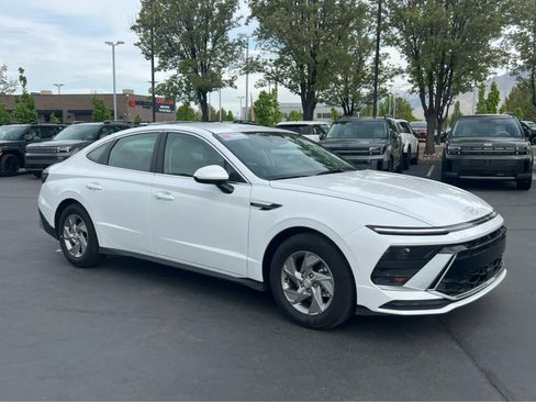 New 2026 Hyundai Sonata SE FWD image 5