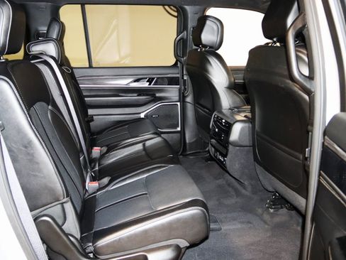 Used 2024 Jeep Wagoneer L Series II w/ Flexible Seating Group image 66