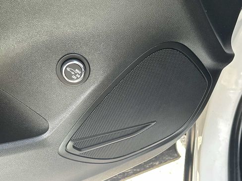 Used 2023 Buick Envision Essence AWD/4WD image 24