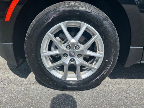 Used 2023 Chevrolet Equinox LS image 9