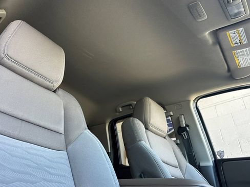 Used 2022 Nissan Frontier SV w/ Technology Package RWD image 16