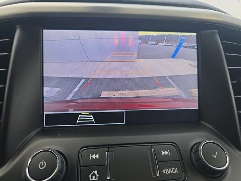 Used 2023 GMC Acadia SLE w/ Driver Convenience Package image 29