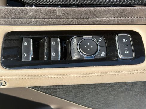 Used 2022 Lincoln Aviator Reserve w/ Equipment Group 201A RWD image 21