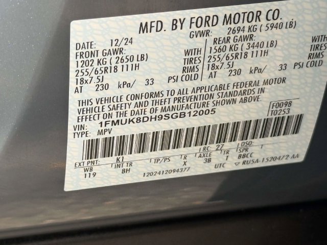 Used 2025 Ford Explorer Active AWD/4WD image 25