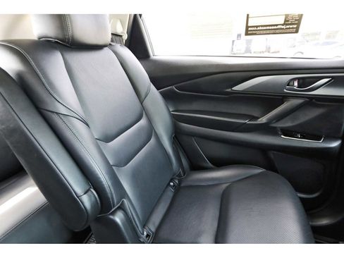Used 2023 MAZDA CX-9 Touring image 10
