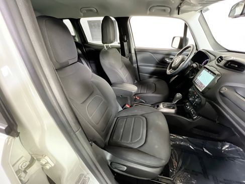 Used 2022 Jeep Renegade Latitude w/ Convenience Group image 26