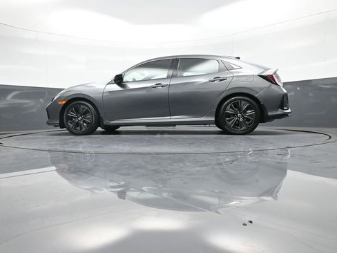 Certified 2019 Honda Civic EX image 32