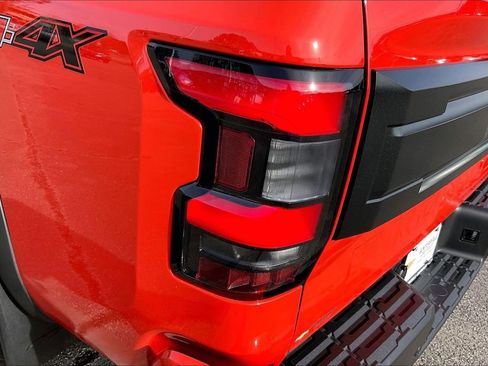 Used 2025 Nissan Frontier PRO-4X w/ Tow Package AWD/4WD image 30