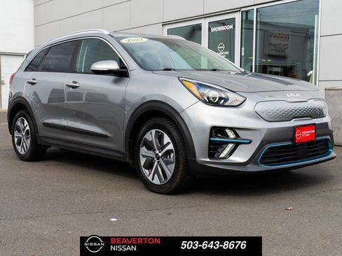 Used 2022 Kia Niro EX Premium w/ Cold Weather Package image 1