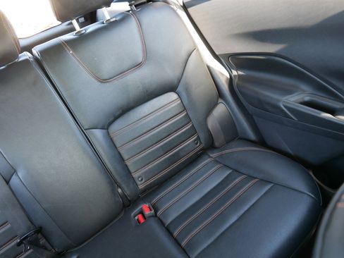 Used 2019 Nissan Kicks SR w/ SR Premium Package FWD image 14