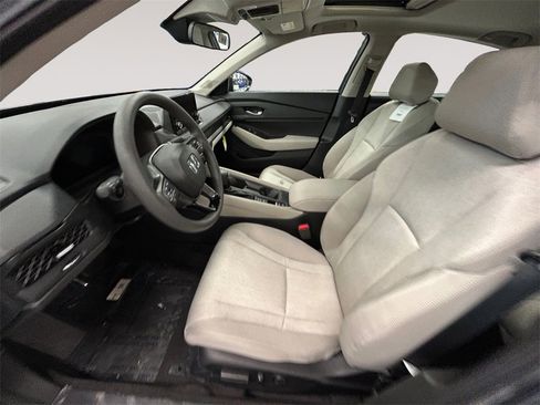 New 2025 Honda Accord SE image 9