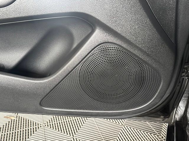 Used 2025 Genesis G70 2.5T RWD image 15