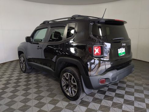 Used 2015 Jeep Renegade Latitude w/ Cold Weather Group AWD/4WD image 3