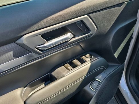 New 2026 GMC Terrain Elevation w/ Elevation Premium Package AWD/4WD image 13