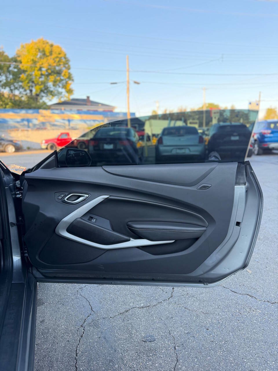 Used 2020 Chevrolet Camaro LT RWD image 20