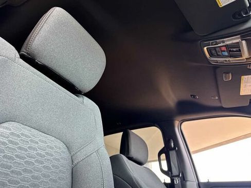 New 2026 RAM 1500 Big Horn AWD/4WD image 13