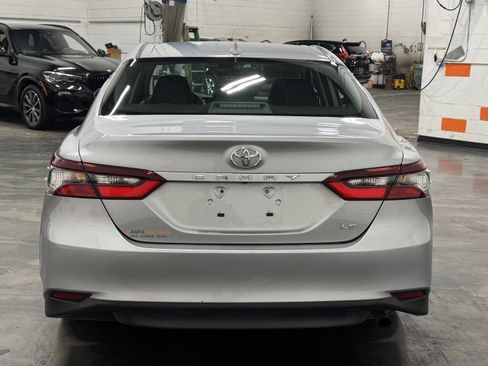 Used 2022 Toyota Camry LE image 12