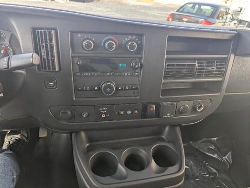 Used 2022 GMC Savana 3500 w/ Power Convenience Package image 23