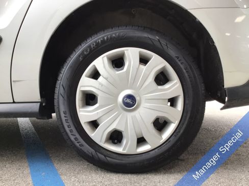 Used 2021 Ford Transit Connect XLT FWD image 16