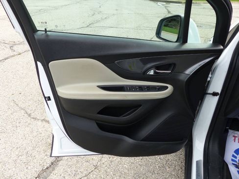 Used 2021 Buick Encore Preferred FWD image 17