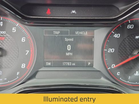Used 2026 Chevrolet Trax RS FWD image 33