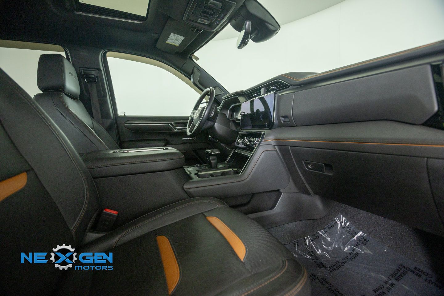 Used 2022 GMC Sierra 1500 AT4 w/ AT4 Premium Package AWD/4WD image 7