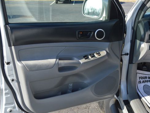 Used 2008 Toyota Tacoma PreRunner image 6