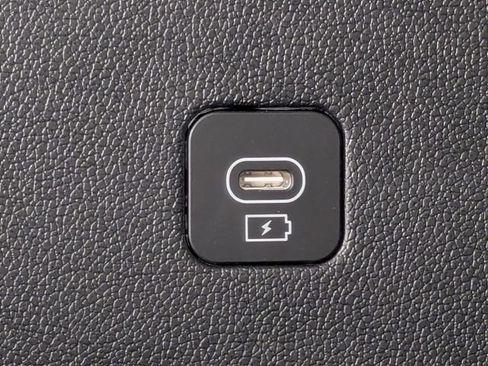 Certified 2025 Kia Sorento EX w/ EX Panoramic Sunroof Package FWD image 17