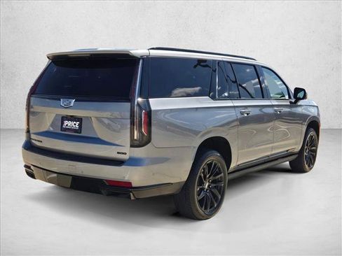 Used 2024 Cadillac Escalade ESV Sport Platinum w/ LPO, ONYX Package image 5