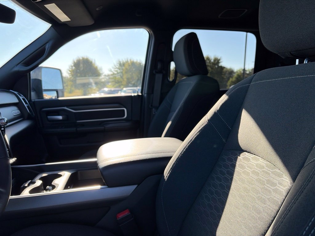 Used 2025 RAM 3500 Lone Star AWD/4WD image 13