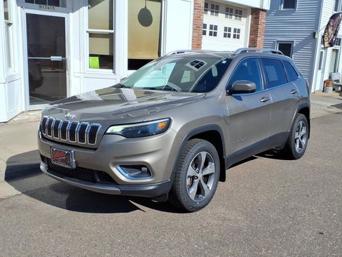 Used 2020 Jeep Cherokee Limited w/ Trailer Tow Group AWD/4WD image 2