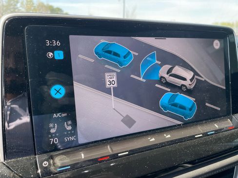 Used 2025 Volkswagen Atlas SEL image 18