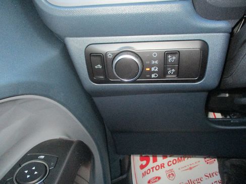New 2026 Ford Maverick XL AWD/4WD image 11
