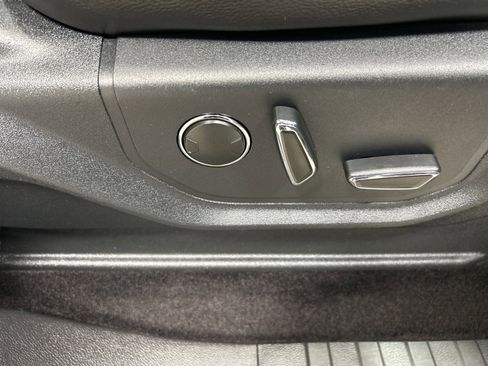 Used 2016 Ford F150 Lariat w/ Equipment Group 502A Luxury image 38