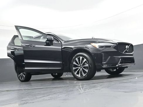 Used 2024 Volvo XC60 B5 Plus AWD/4WD image 42