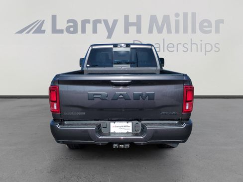 New 2026 RAM 2500 Laramie AWD/4WD image 4