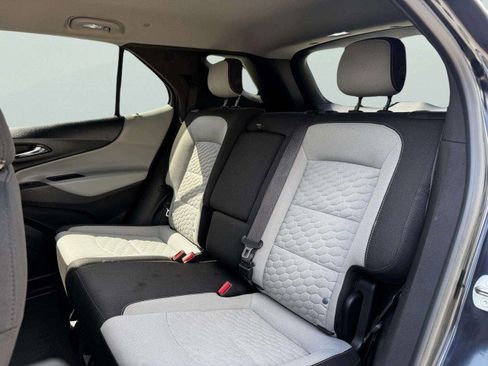 Used 2020 Chevrolet Equinox LS w/ LS Convenience Package image 37