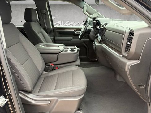Used 2025 Chevrolet Silverado 1500 LT AWD/4WD image 24