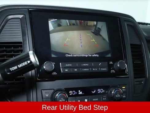 Used 2024 Nissan Titan SV w/ SV Convenience Package image 30