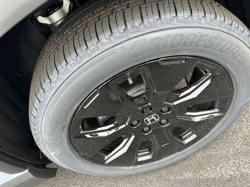 New 2026 Honda Pilot Black Edition image 17