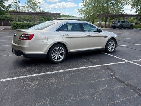 Used 2017 Ford Taurus Limited FWD image 15